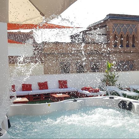 Apartamentos Dona Lola Sevilla Dış mekan fotoğraf