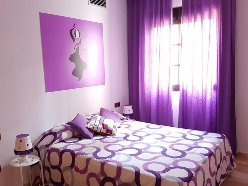 Apartamentos Dona Lola Sevilla Oda fotoğraf