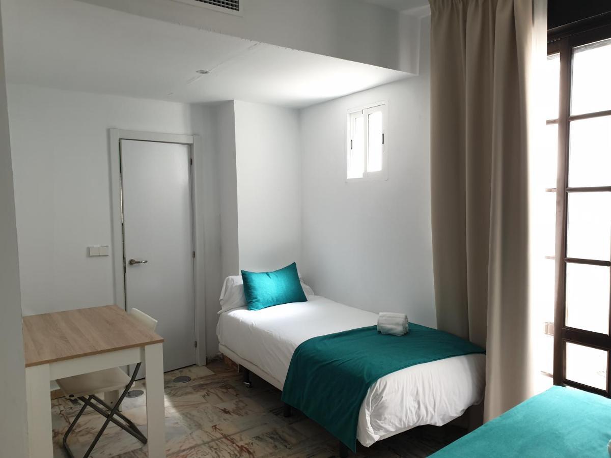 Apartamentos Dona Lola Sevilla Dış mekan fotoğraf