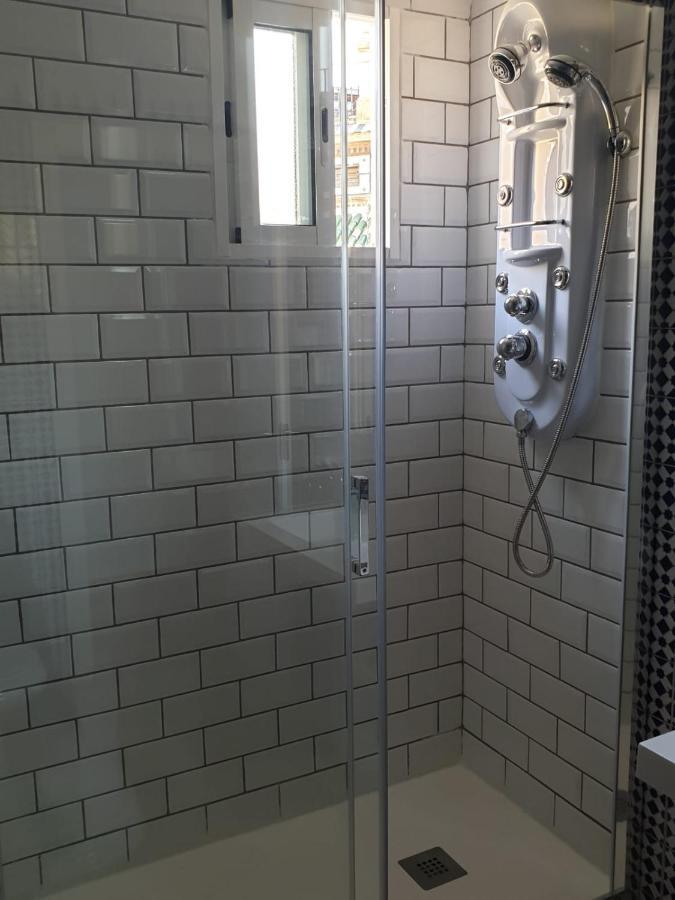 Apartamentos Dona Lola Sevilla Dış mekan fotoğraf